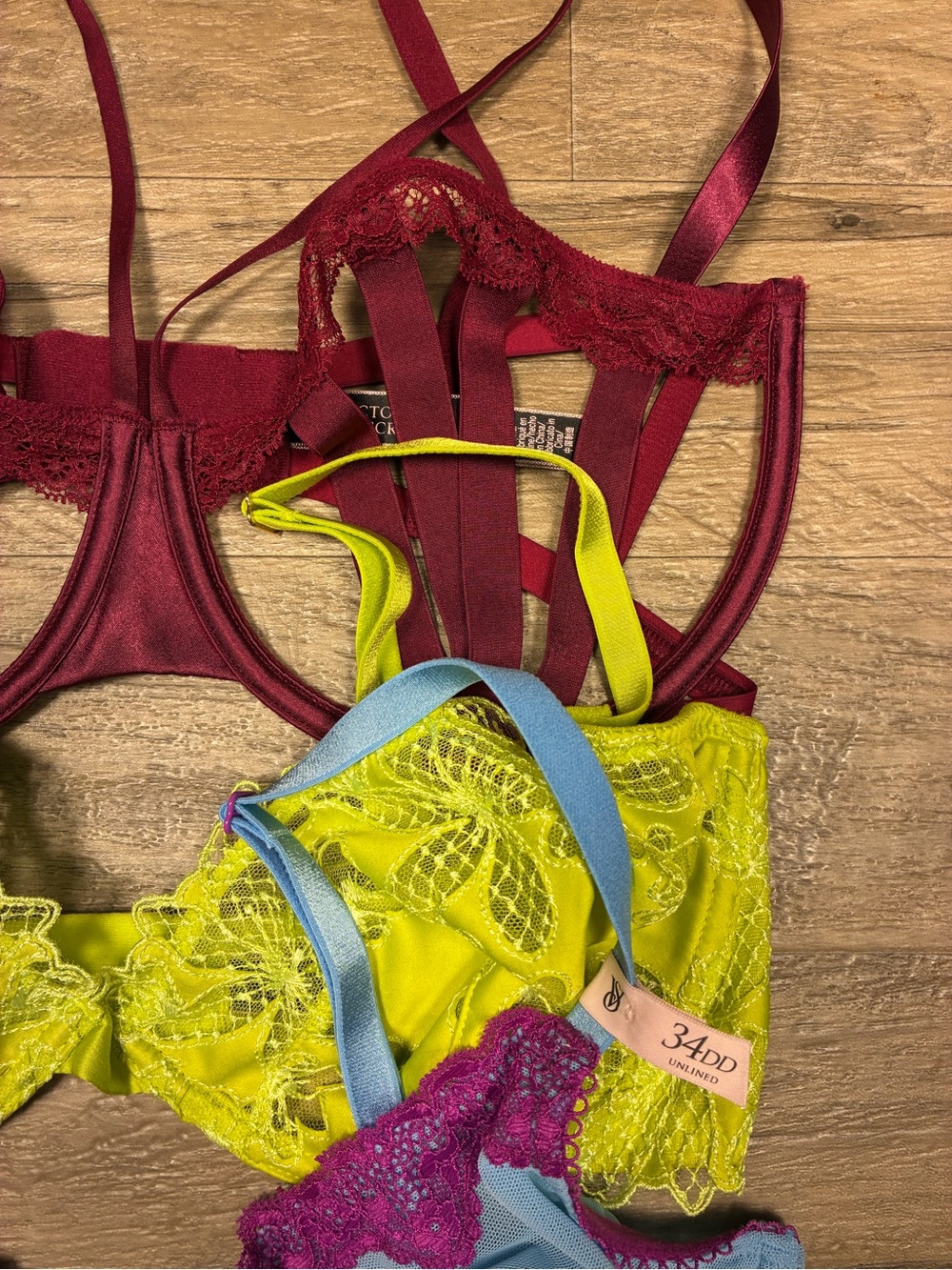 Victoria Secret 2 Underwired Unlined Bras Balconete Low Cut Demi Lace Tease - Picture 2 of 12